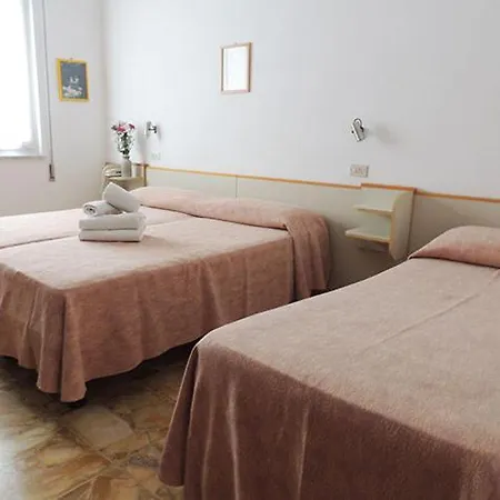 La Perla Hotel